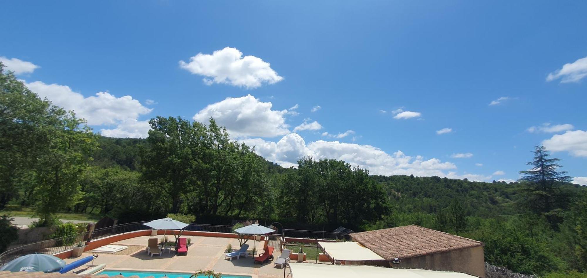 Maison Familiale Avec Piscine Et Boulodrome Dans Le Luberon Caseneuve المظهر الخارجي الصورة