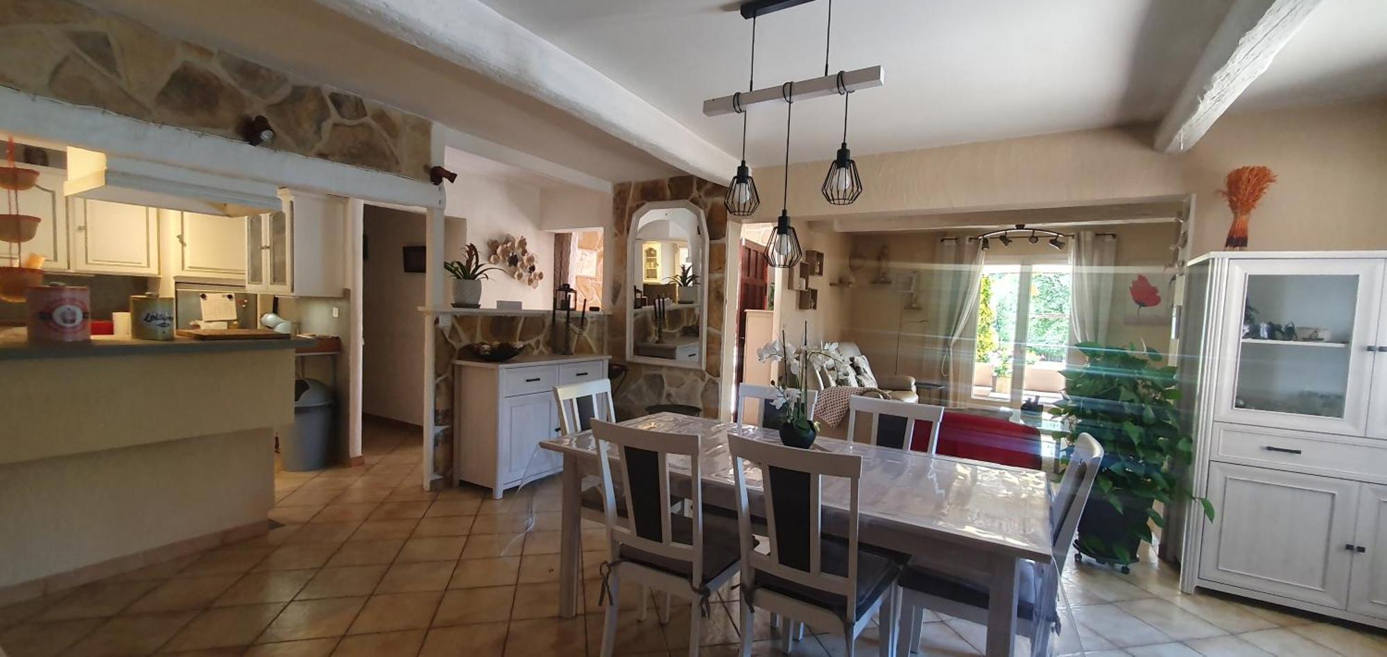 Maison Familiale Avec Piscine Et Boulodrome Dans Le Luberon Caseneuve المظهر الخارجي الصورة