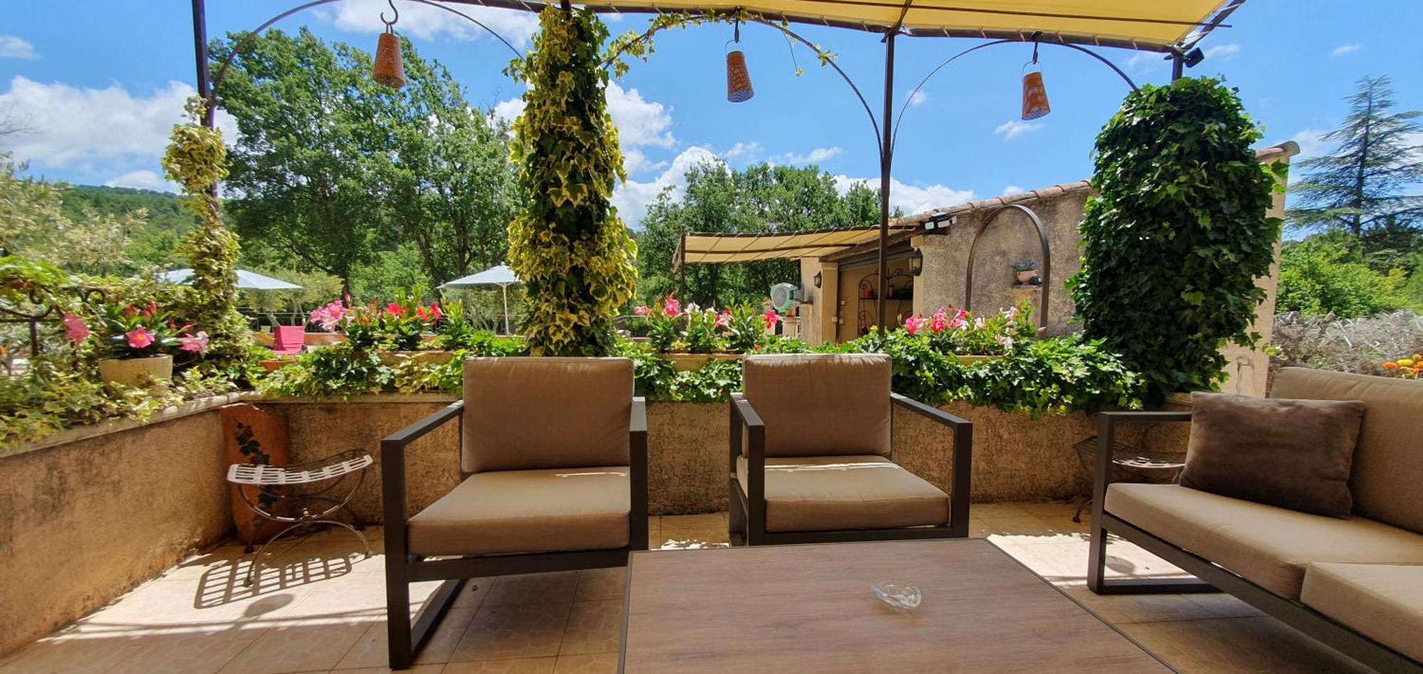 Maison Familiale Avec Piscine Et Boulodrome Dans Le Luberon Caseneuve المظهر الخارجي الصورة